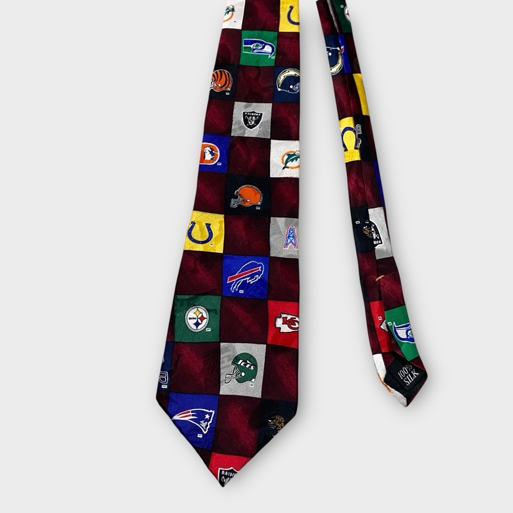 Team NFL Men's Necktie All Teams Logo 100% Silk Draft Ready Tie‎ Made In USA